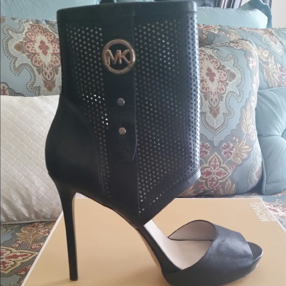 MK